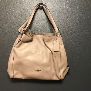 Women’s leather bag